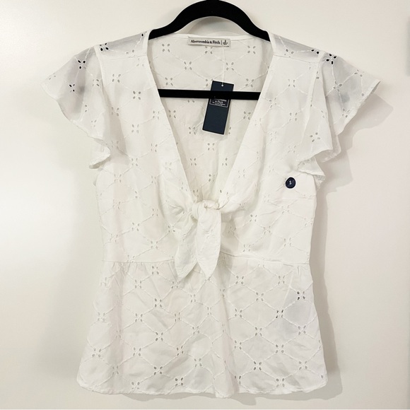 Abercrombie & Fitch Tops - Abercrombie Knot Front Eyelet Blouse White Size Small